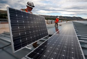 Photovoltaïque : l’Ademe identifie 17 000 sites sur les friches industrielles ou commerciales et les parkings